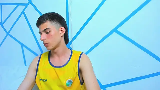 liam scott77 online show from 12/12/24, 12:05