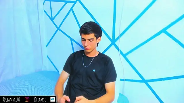 liam scott77 online show from 09/26/25, 03:38