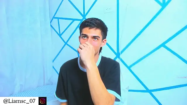 liam scott77 online show from 11/11/25, 09:59