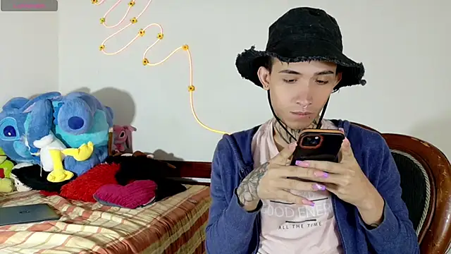 Micaela Rangel online show from 05/22/26, 04:30