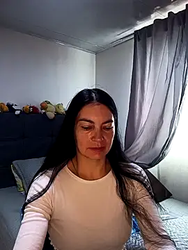 renata hot1 online show from 04/17/26, 01:14