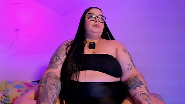 Snapshot of Apriilpeach_ chatting on 11/10/25, 11:26 Apriilpeach online show from 11/10/25, 11:26