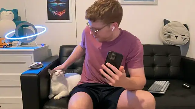 BlueEyedTallGuy94 online show from 12/19/24, 08:55