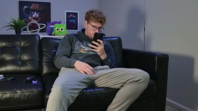 BlueEyedTallGuy94 online show from 10/11/25, 08:40