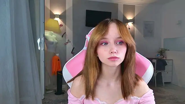 b4by LoL1 online show from 11/14/25, 02:38