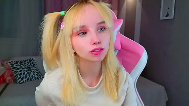 b4by LoL1 online show from 03/05/26, 02:13