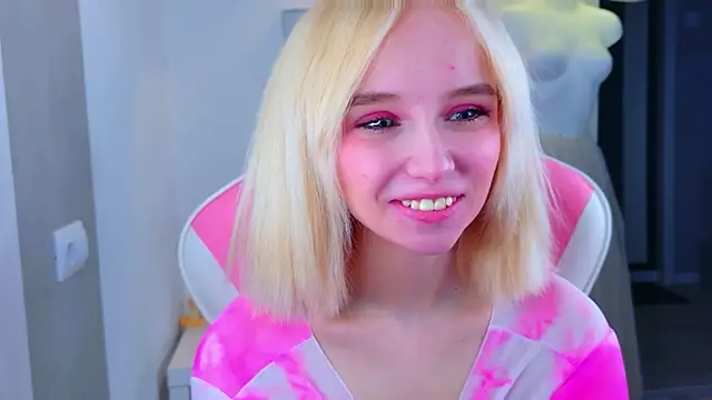 b4by LoL1 online show from 04/14/26, 05:24