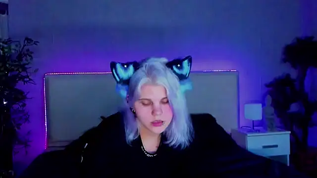 JoannLowe online show from 01/28/25, 11:07