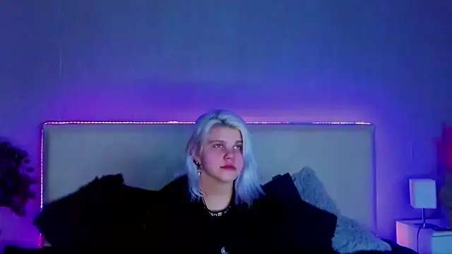 JoannLowe online show from 02/21/25, 07:54