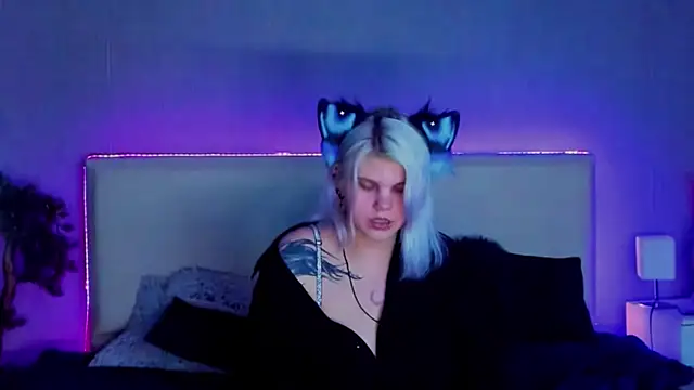 JoannLowe online show from 02/27/25, 08:53