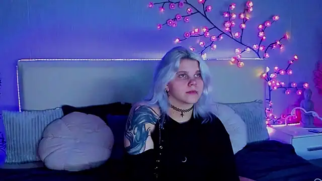 JoannLowe online show from 09/16/25, 07:15