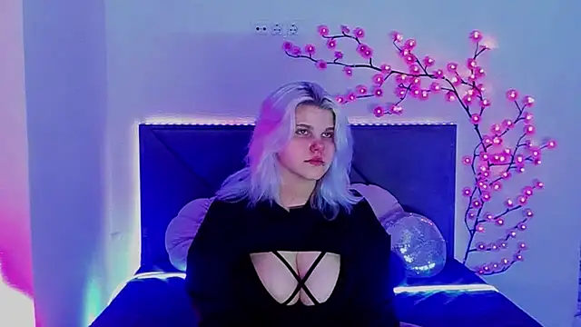 JoannLowe online show from 04/08/26, 07:25