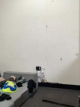 Snapshot of MiamiBang chatting on 02/03/25, 01:19 MiamiBang online show from 02/03/25, 01:19