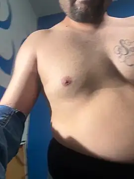 Snapshot of MiamiBang chatting on 10/01/25, 03:34 MiamiBang online show from 10/01/25, 03:34