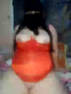 Snapshot of julia_julia02 chatting on 01/11/25, 12:44 julia julia02 online show from 01/11/25, 12:44