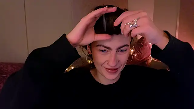 tomorrows day online show from 11/21/25, 09:24