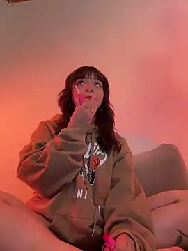 Ashley Chriss online show from 12/22/24, 05:01