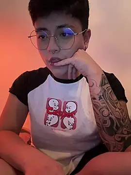 Ashley Chriss online show from 01/25/25, 06:23