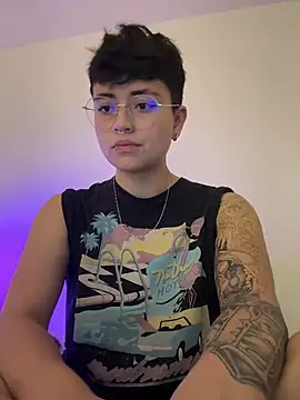 Ashley Chriss online show from 02/23/25, 08:22