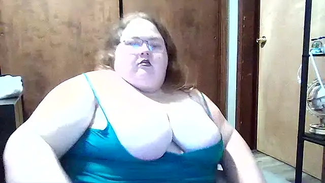 Snapshot of _GodessIsabella_97 chatting on 12/02/25, 01:28 GodessIsabella 97 online show from 12/02/25, 01:28