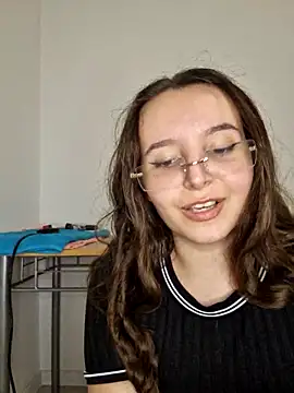 LineaDemie online show from 09/21/25, 05:14