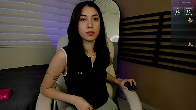 Catyloves online show from 11/15/25, 09:21