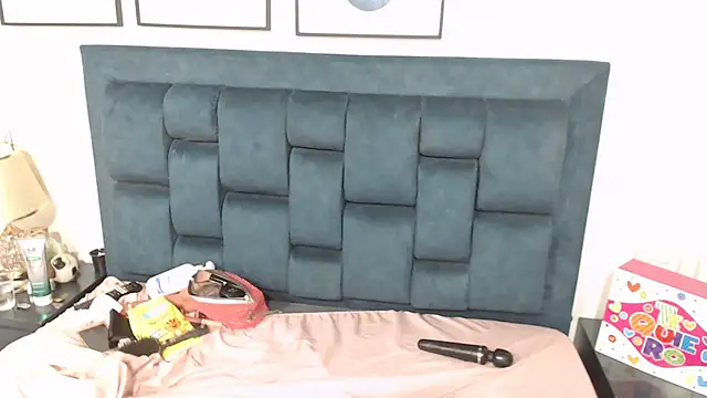 Sophia-Smith2 online show from 02/27/25, 10:20