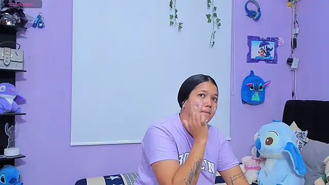 sara mendez2 online show from 10/16/25, 11:17