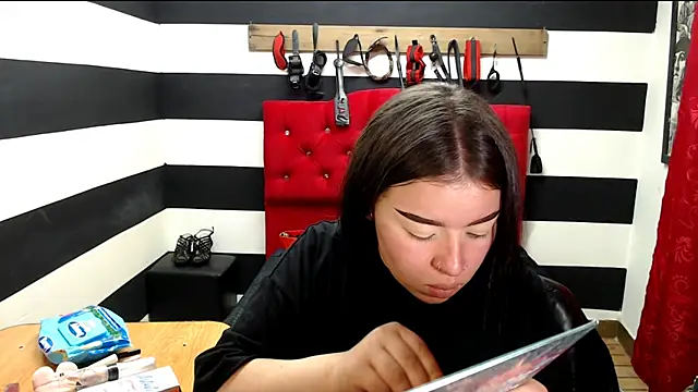 Marian Ran online show from 02/03/25, 03:20