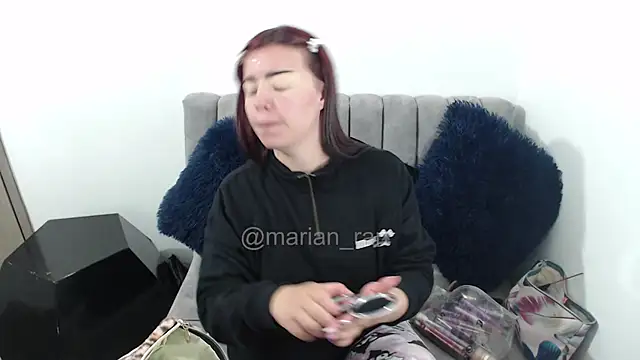 Marian Ran online show from 11/17/25, 04:07