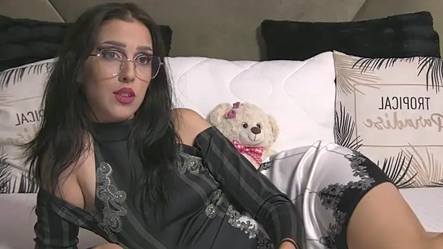 Snapshot of AishaHummer chatting on 10/08/25, 05:32 AishaHummer online show from 10/08/25, 05:32