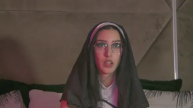 Snapshot of AishaHummer chatting on 10/31/25, 08:54 AishaHummer online show from 10/31/25, 08:54