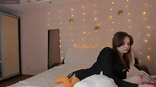 May Flower online show from 03/23/26, 10:30