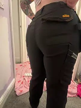 Snapshot of Ragdoll131 chatting on 02/17/26, 06:47 Ragdoll131 online show from 02/17/26, 06:47