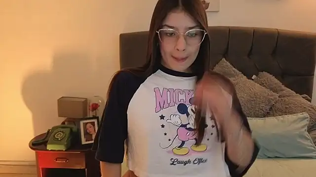 Emma Lombardi online show from 11/16/25, 01:28