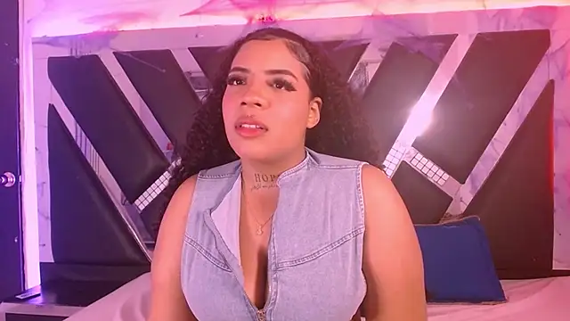 MelannyTylor online show from 10/11/25, 03:28