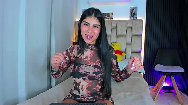 little sophie18 online show from 10/05/25, 08:51