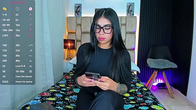 little sophie18 online show from 11/16/25, 09:31