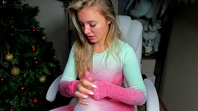 foxy blond online show from 12/04/25, 12:31