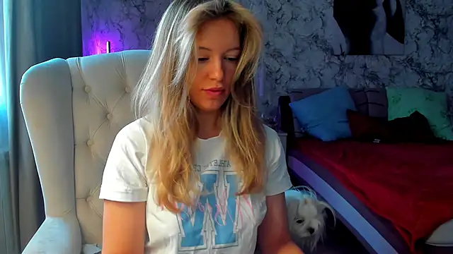 foxy blond online show from 03/25/26, 12:27