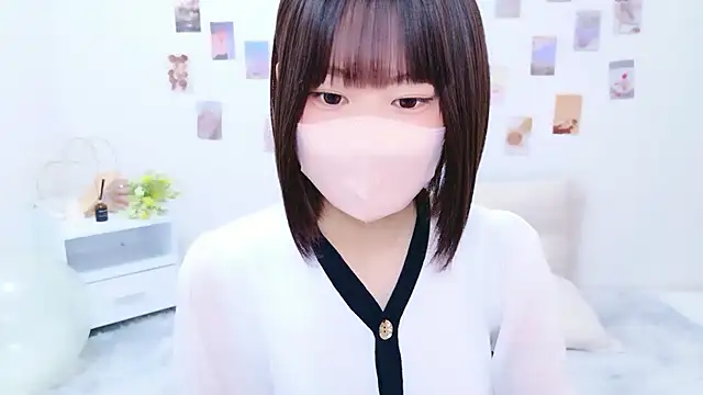 Snapshot of Im_Yu-na chatting on 10/15/25, 12:33 Im Yu-na online show from 10/15/25, 12:33