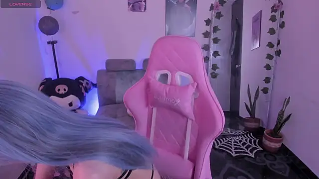 cami mila9 online show from 10/30/25, 09:15