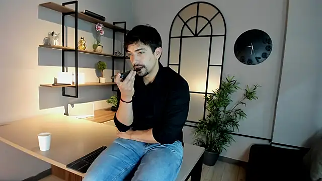 Ian Daviz online show from 10/20/25, 12:05