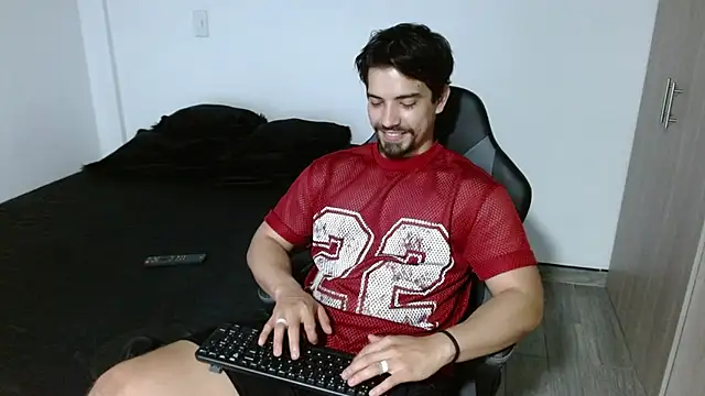 Ian Daviz online show from 11/18/25, 01:00