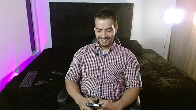 Snapshot of Ian_Daviz chatting on 07/11/26, 03:37 Ian Daviz online show from 07/11/26, 03:37