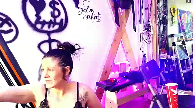 KRYZTALYNXXX online show from 12/08/24, 05:01