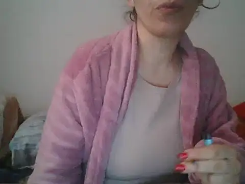 Snapshot of hairygirl80 chatting on 02/12/25, 08:27 hairygirl80 online show from 02/12/25, 08:27