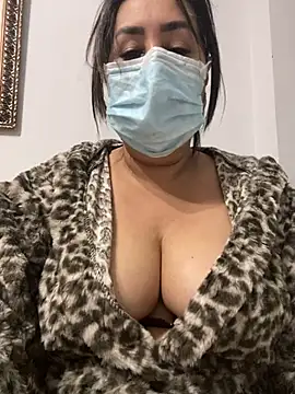 Snapshot of Jawahir-pretty-women chatting on 11/10/25, 02:49 Jawahir-pretty-women online show from 11/10/25, 02:49