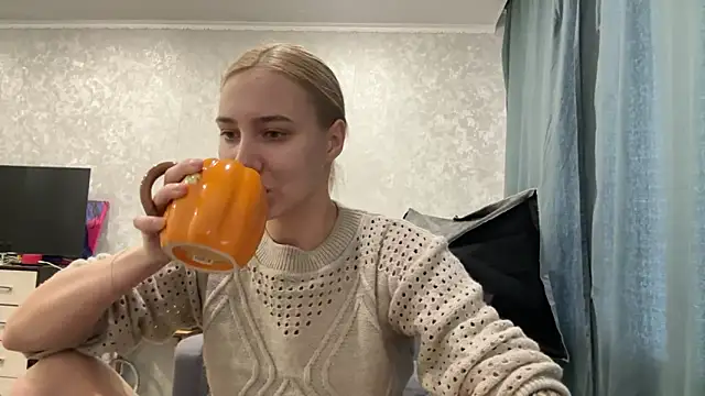 AnneBall online show from 01/07/25, 10:43