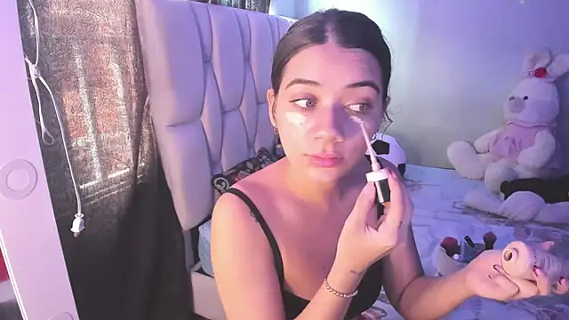 KittyKlum online show from 10/10/25, 04:39